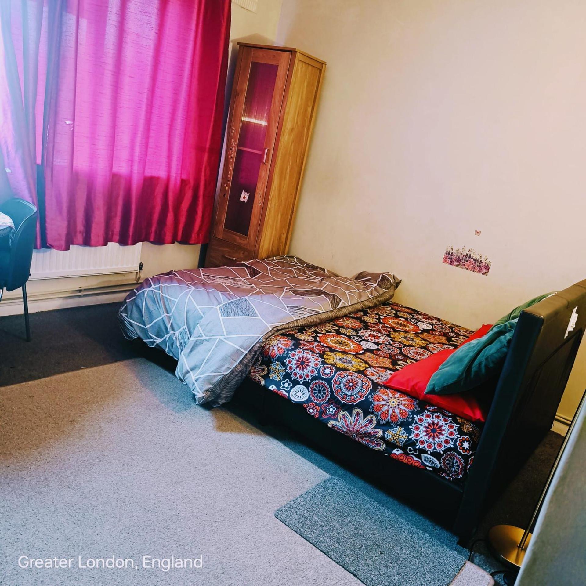 Cosy Private Room In Hornchurch, London With Free Parking Екстериор снимка